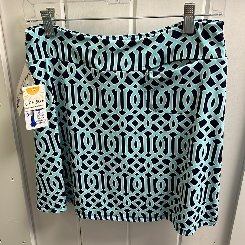 Lulu-B Aqua and Navy Geometric Skort